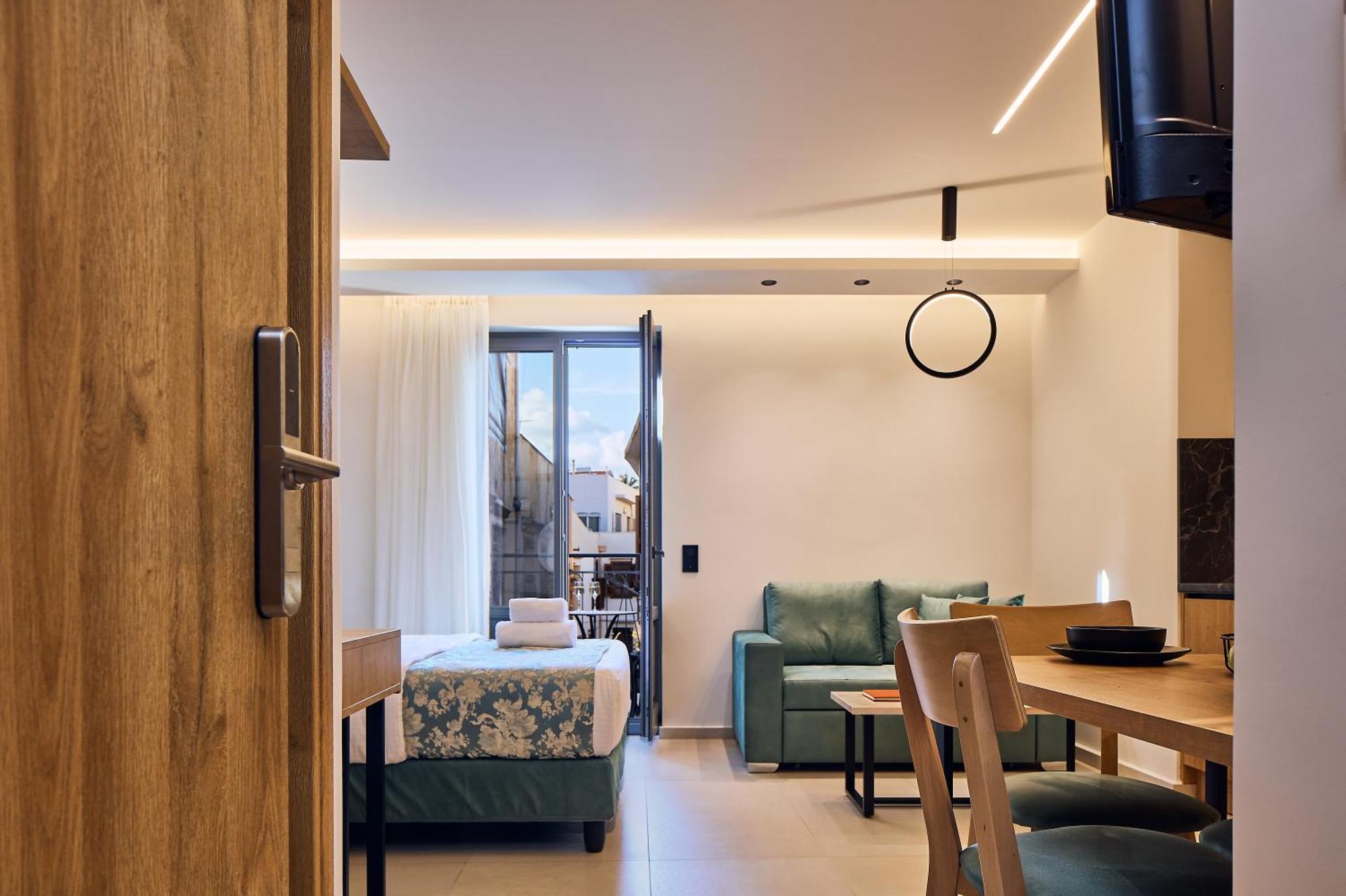 Grande Madonna Luxury Boutique Suites 레팀노 객실 사진