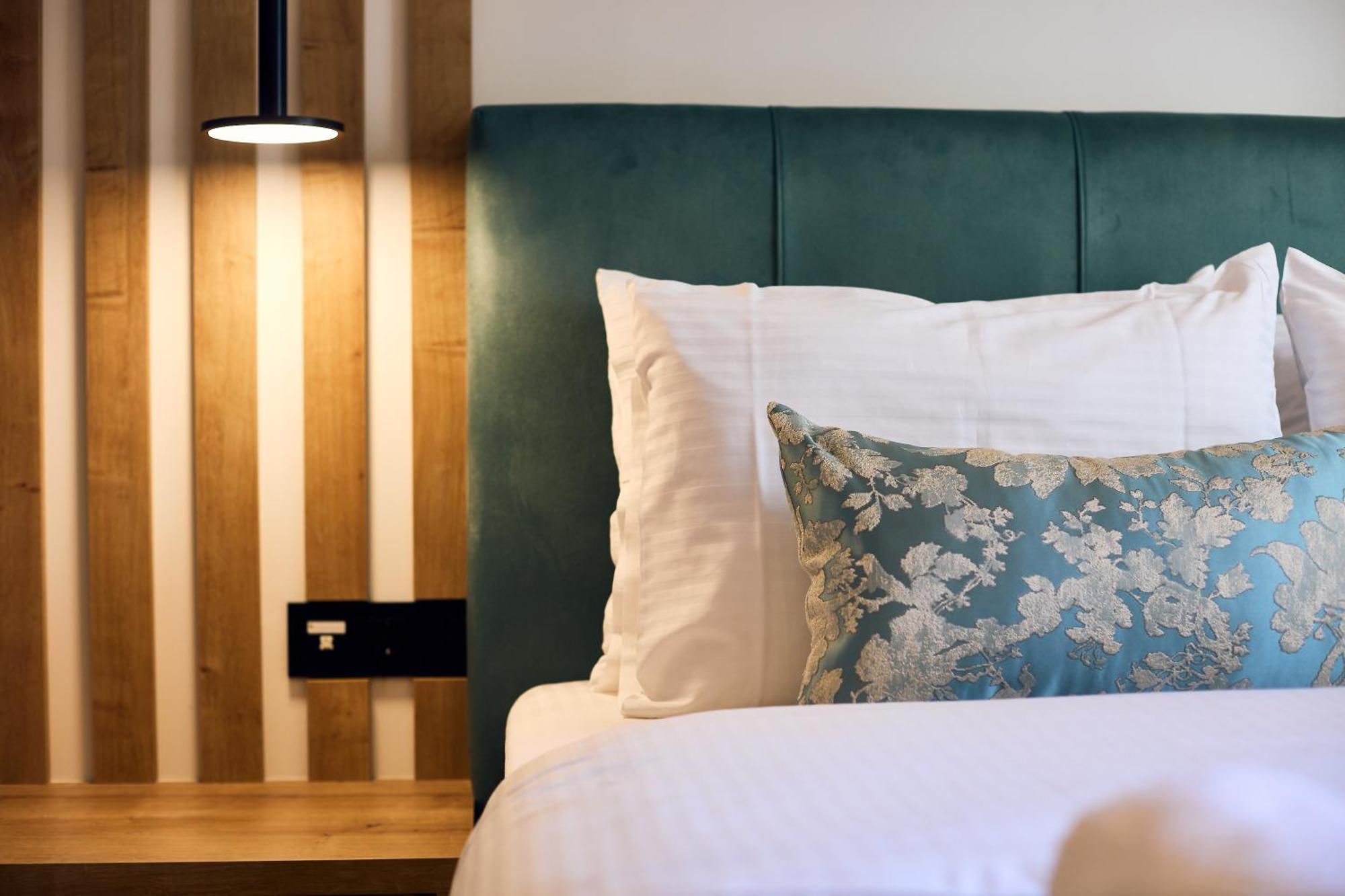 Grande Madonna Luxury Boutique Suites 레팀노 객실 사진