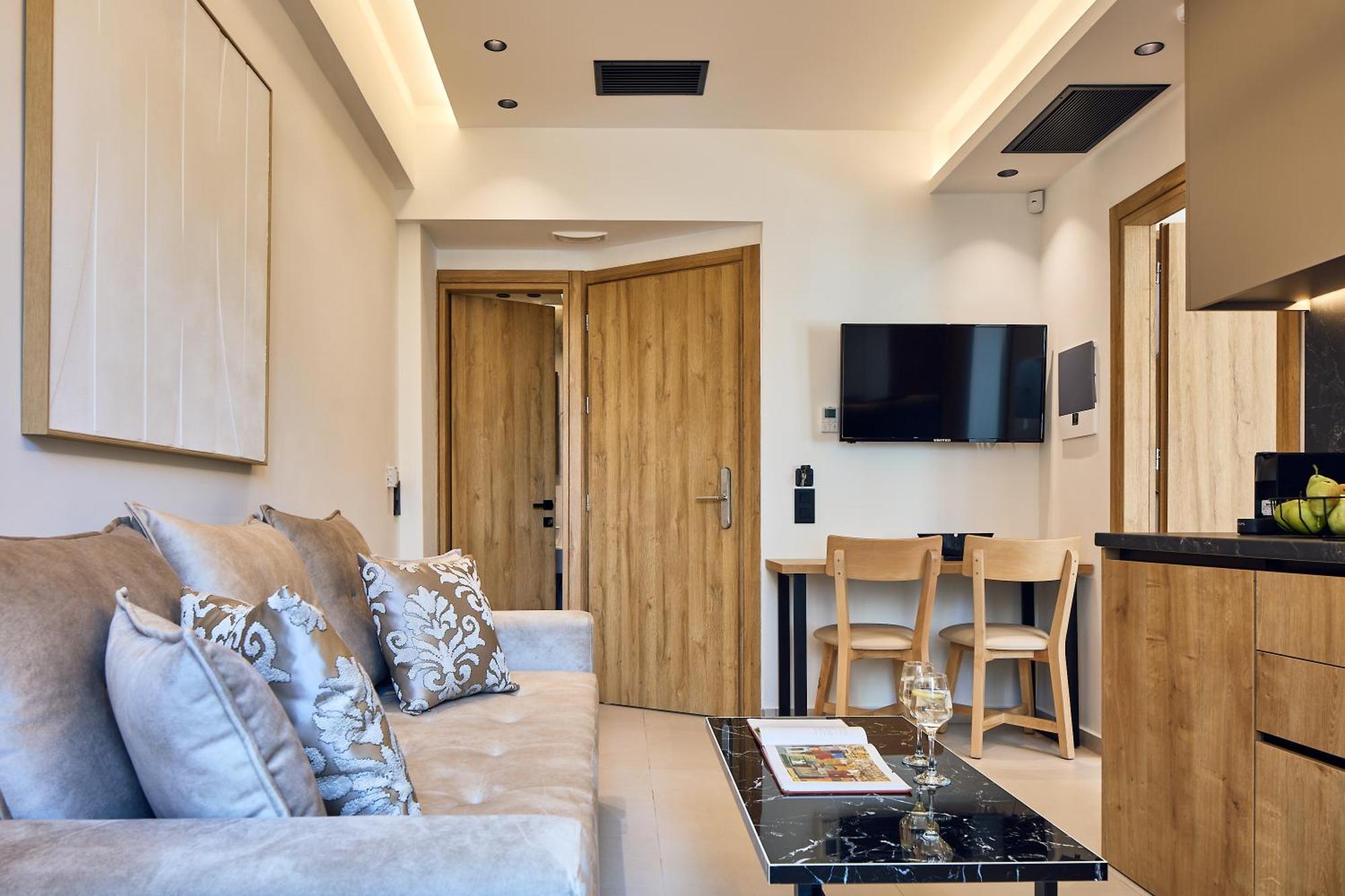 Grande Madonna Luxury Boutique Suites 레팀노 외부 사진