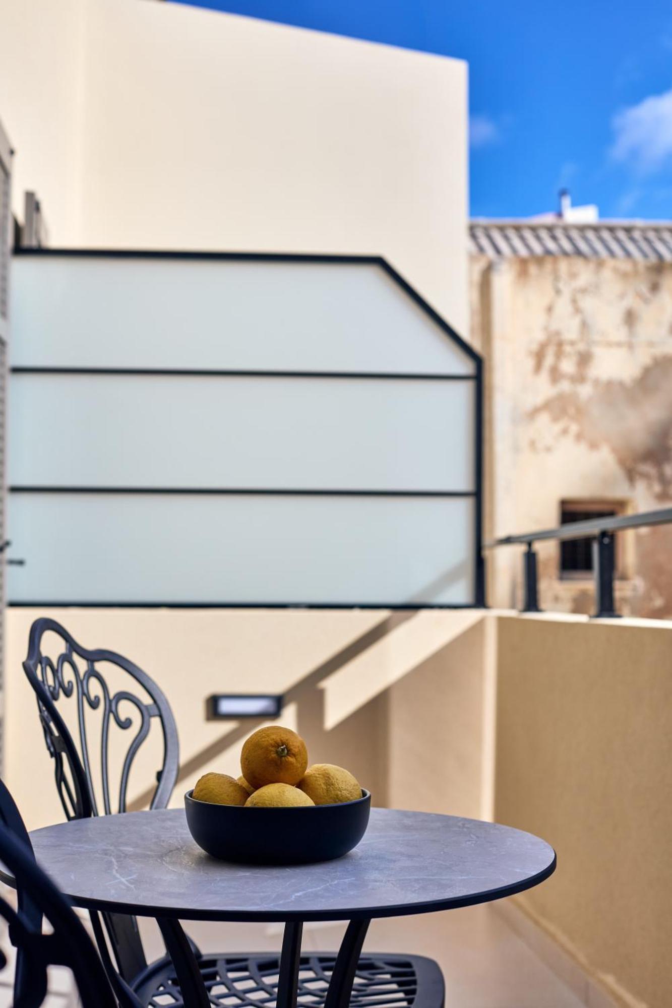 Grande Madonna Luxury Boutique Suites 레팀노 객실 사진