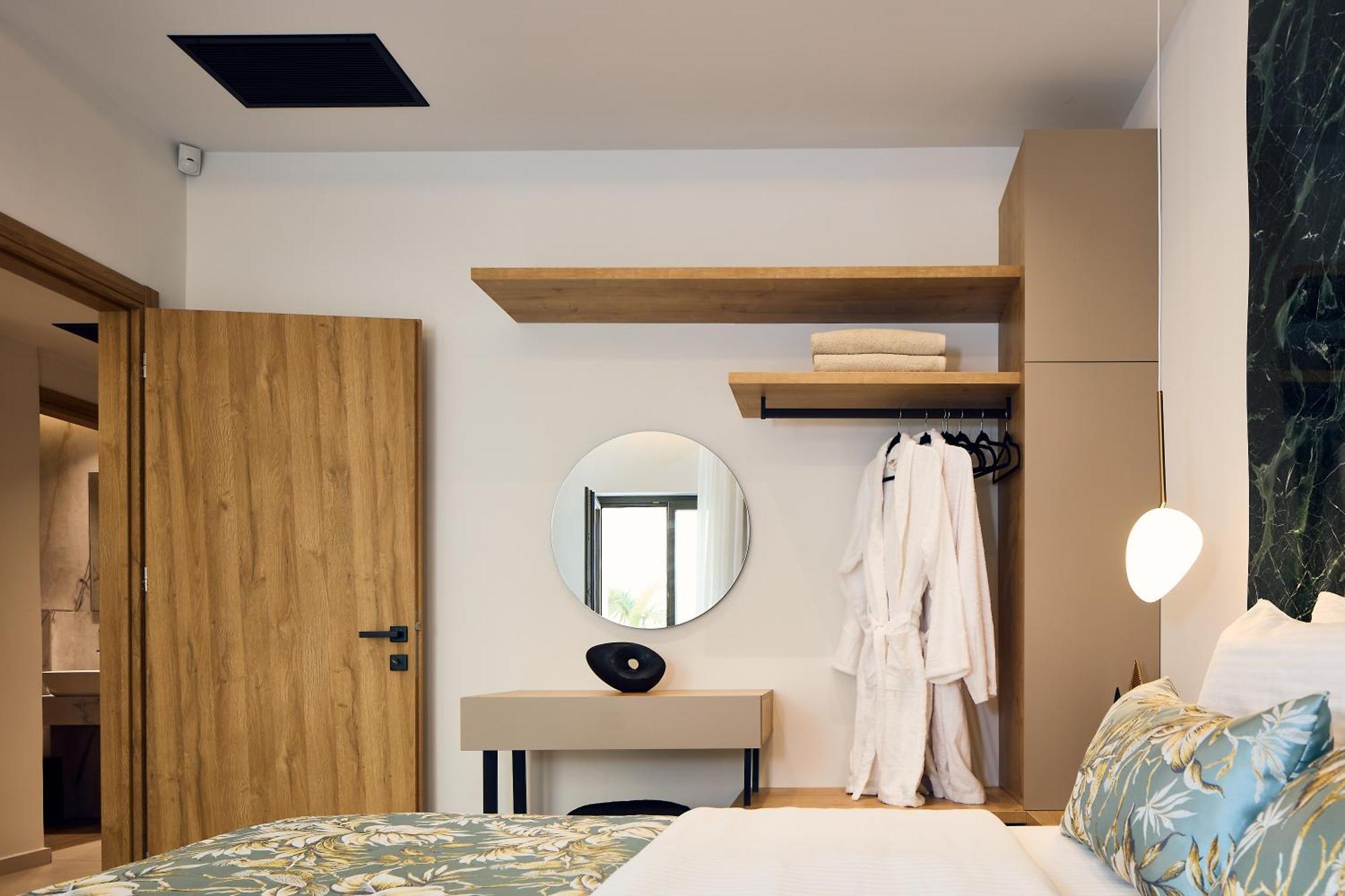 Grande Madonna Luxury Boutique Suites 레팀노 객실 사진