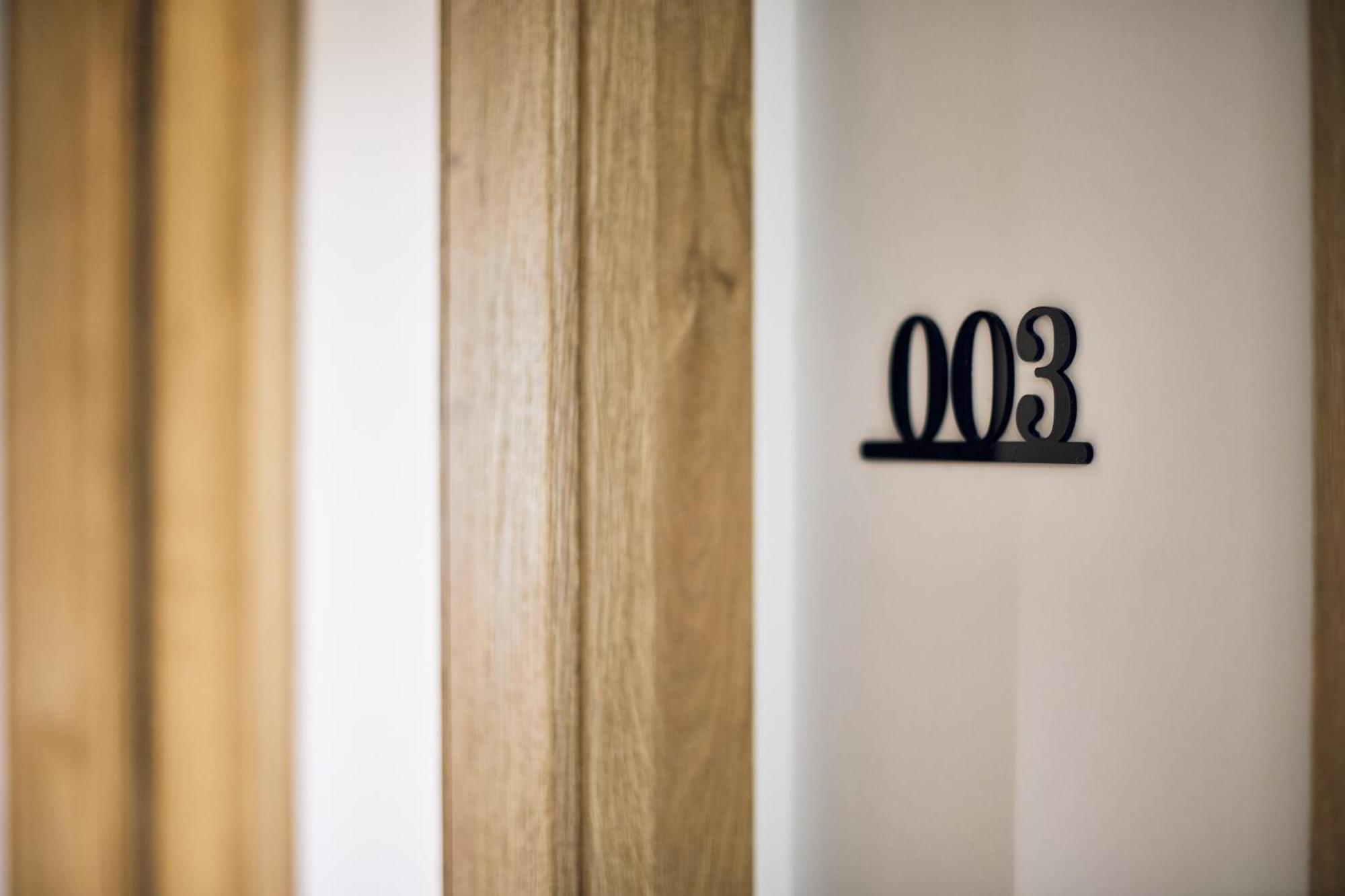 Grande Madonna Luxury Boutique Suites 레팀노 객실 사진