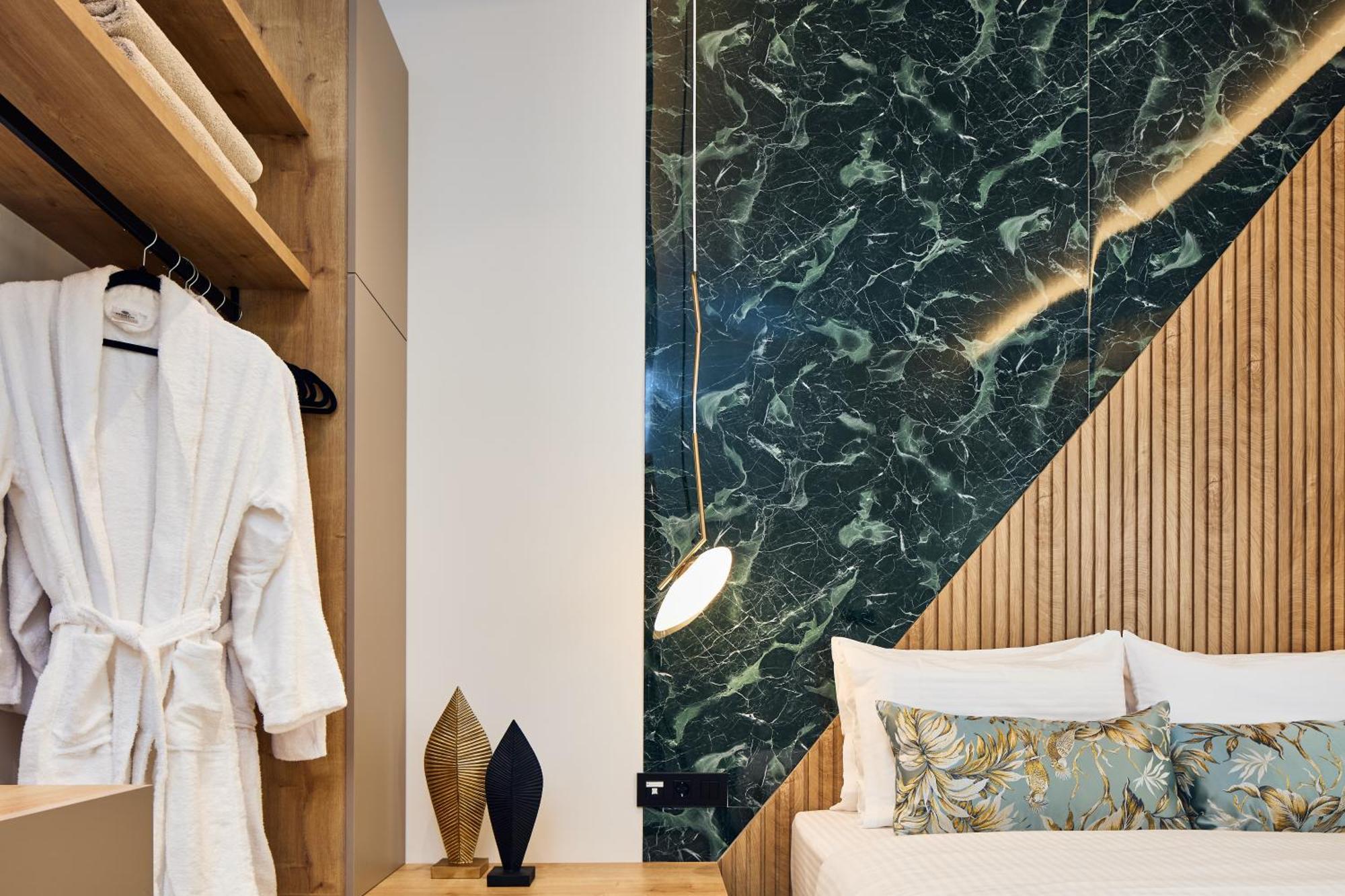 Grande Madonna Luxury Boutique Suites 레팀노 객실 사진