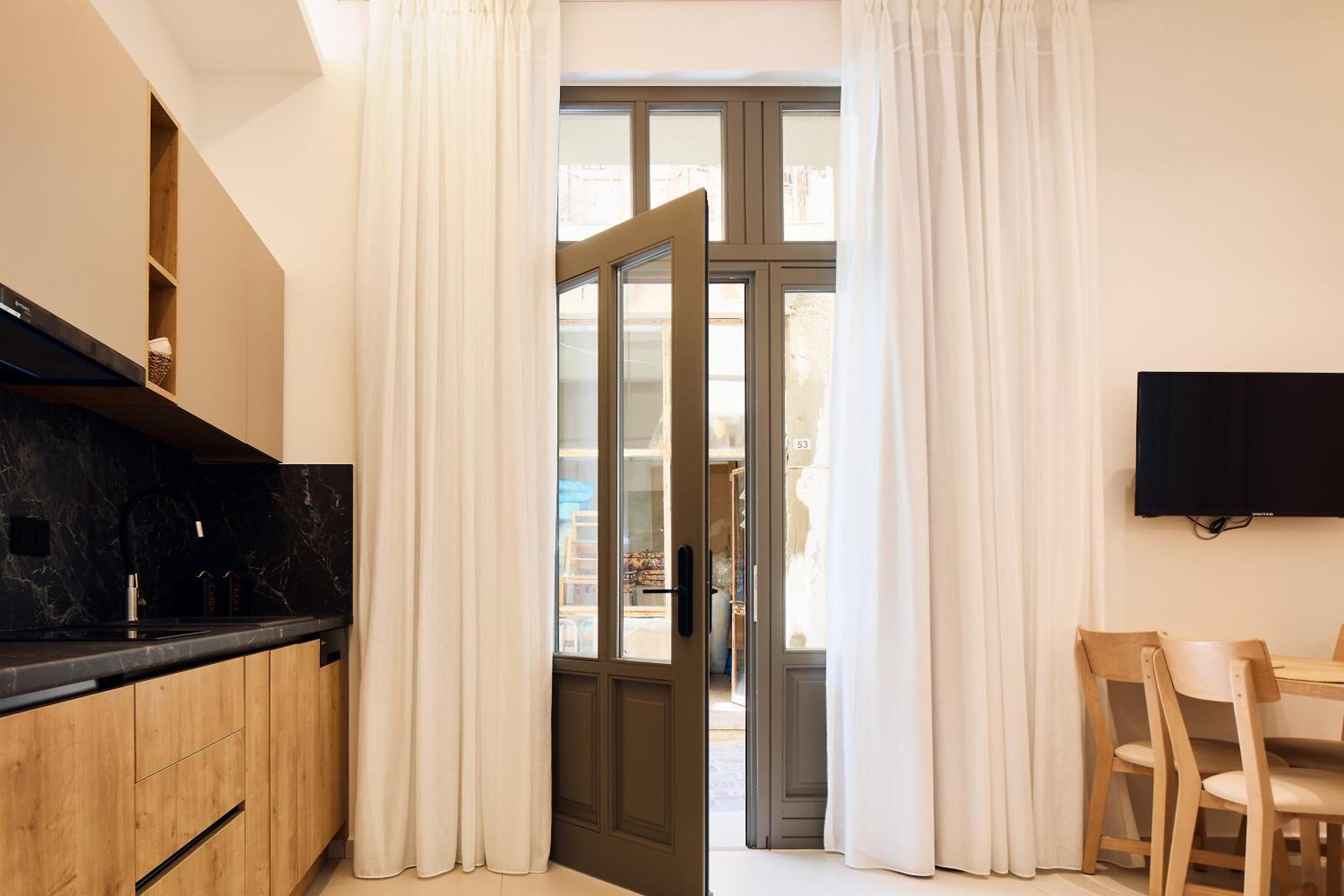 Grande Madonna Luxury Boutique Suites 레팀노 객실 사진