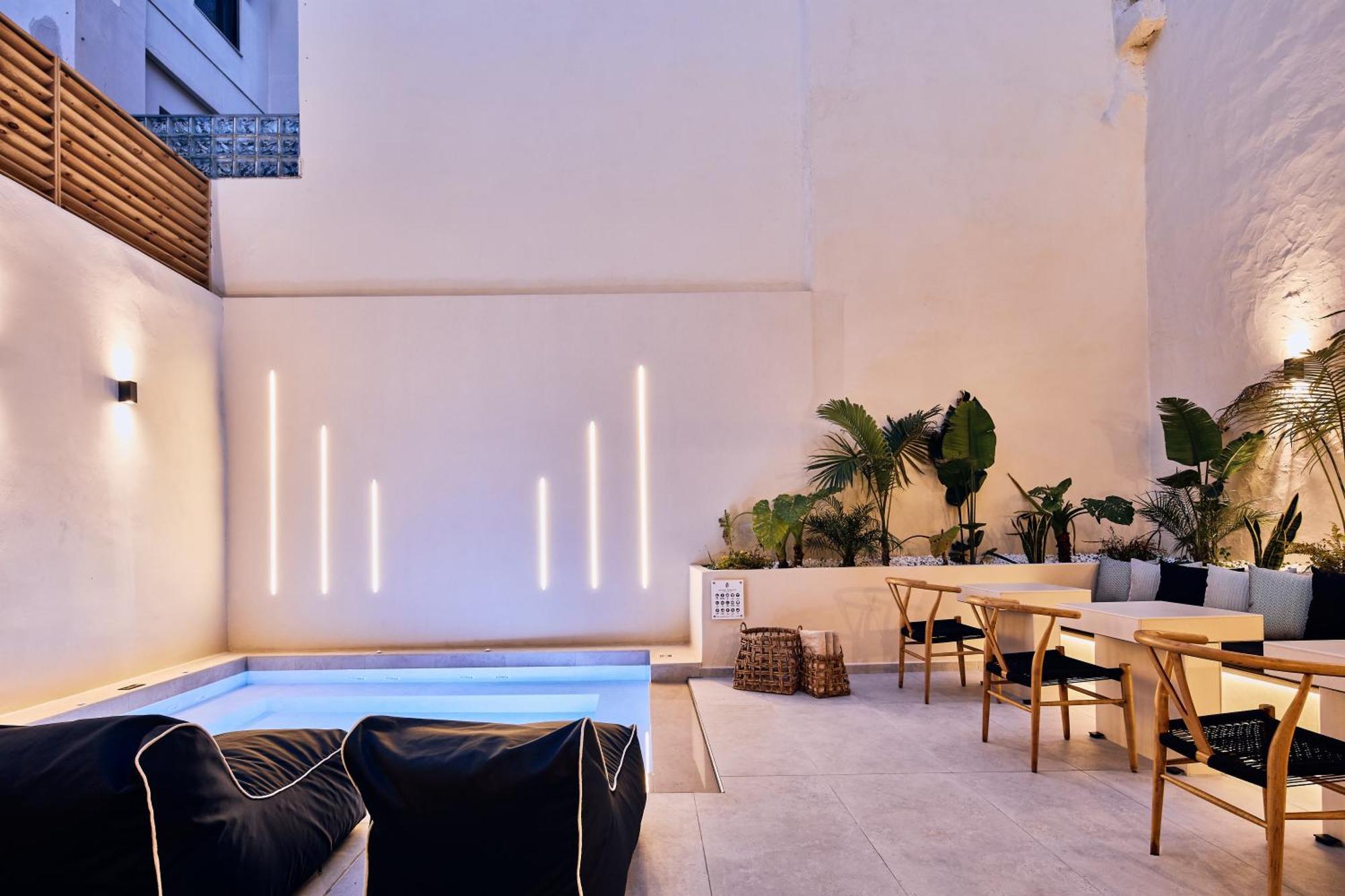 Grande Madonna Luxury Boutique Suites 레팀노 외부 사진